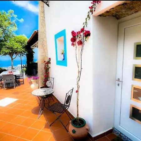 Alessandra Experience Guest house